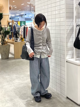 「CIAOPANIC TYPY（チャオパニックティピー）の【冷房・日焼け対策にも◎】フロントタックレイヤードライクメランジリブシアーカーディガン（カーディガン/ボレロ、グレー系）」を使った、Natsukiさん（レディース・156cm）の春コーディネート