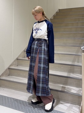 「アイテム（カーゴパンツ）」を使った、NICOLE CLUB staffさん（レディース・150cm）の秋コーディネート