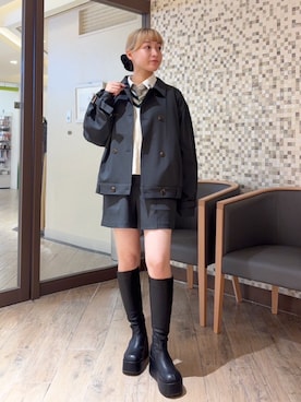 「アイテム（その他アウター、グリーン系）」を使った、NICOLE CLUB staffさん（レディース・150cm）の秋コーディネート