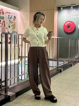 「ブラウンコーデ」｜「アイテム（カーディガン/ボレロ）」を使った、NICOLE CLUB staffさん（レディース・156cm）の秋コーディネート