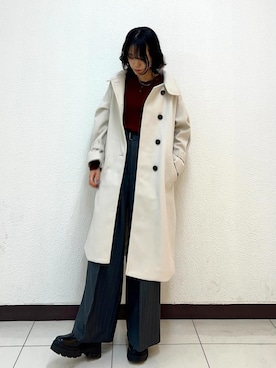 「アイテム（その他アウター、ホワイト系）」を使った、NICOLE CLUB staffさん（レディース・166cm）の冬コーディネート