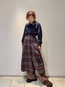 「アイテム（カーゴパンツ）」を使った、NICOLE CLUB staffさん（レディース・156cm）の秋コーディネート