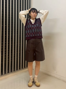 「アイテム（ベスト、レッド系）」を使った、NICOLE CLUB staffさん（レディース・160cm）の秋コーディネート