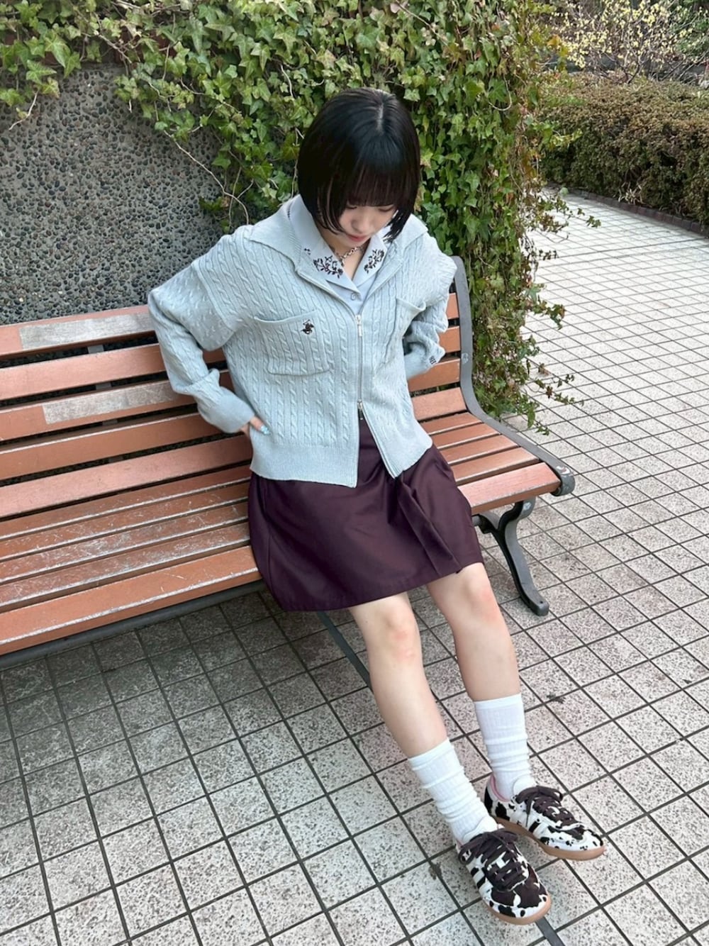 スカート（レッド系）を使った「サックスブルー」の人気ファッション