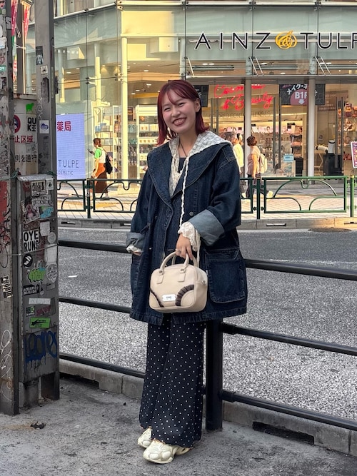 平本蓮着C.P. COMPANYゴーグルパッチBA-TICワックス生地ベスト50 glicoビスコさんの冬のパッケージイラストと クリスマスキャンペーンで