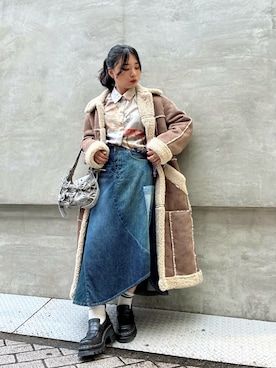 「アイテム（ムートンコート）」を使った、Desigual心斎橋STAFFさん（レディース・153cm）の冬コーディネート