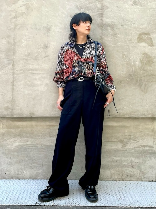 Desigual（デシグアル） シャツ マルチカラー 総刺繍 幾何学 長袖