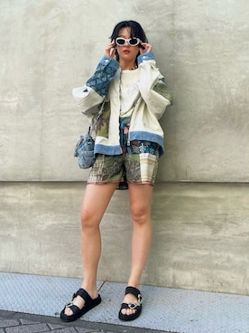「Desigual（デシグアル）の立体フラワー刺繍 ノースリーブ Tシャツ（Tシャツ/カットソー、ホワイト系）」を使った、Desigual心斎橋STAFFさんの春コーディネート
