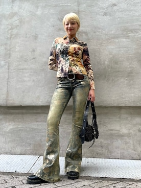 「Desigual（デシグアル）のAbstract multicolor print shirt / アブストラクトマルチカラープリントシャツ（シャツ/ブラウス、ブルー系）」を使った、Desigual心斎橋STAFFさん（レディース・162cm）の秋コーディネート