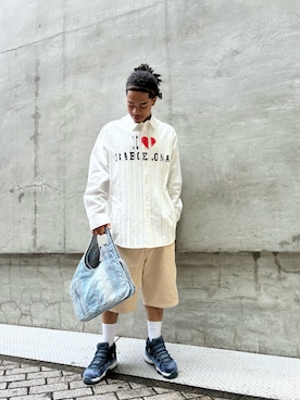 「アイテム（ハンドバッグ）」を使った、Desigual心斎橋STAFFさん（メンズ・177cm）の秋コーディネート