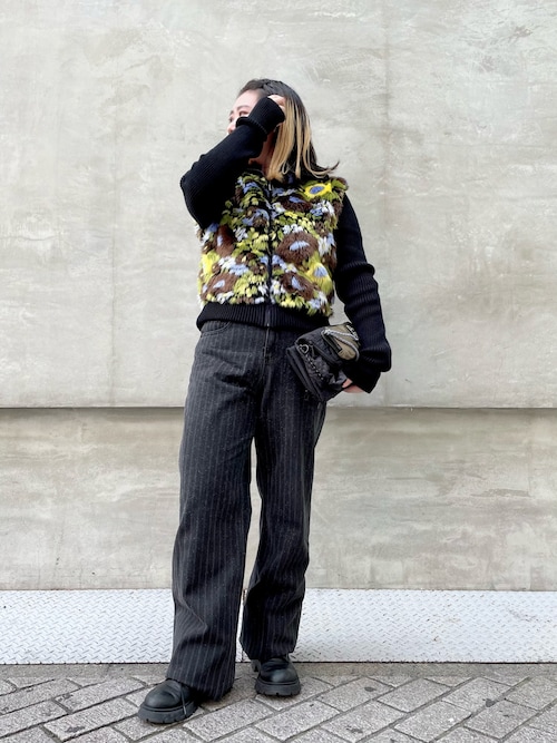 新品試着のみDesigualデジグアル フェイクファージャケット タグ付 S デシグアル Desigual カラフルなファースリーブのスエード風