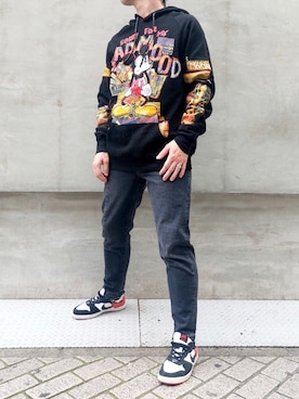 「Desigual（デシグアル）のアイテム（スウェット）」を使った、Desigual心斎橋STAFFさん（メンズ・181cm）の春コーディネート