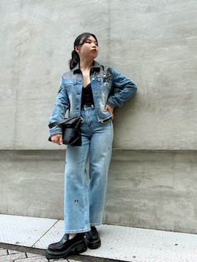 「アイテム（デニムジャケット）」を使った、Desigual心斎橋STAFFさん（レディース・153cm）の秋コーディネート
