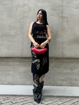「Desigual（デシグアル）の【Desigual × Nicki Nicole】リップモチーフ レザー調ミディアムバッグ（ハンドバッグ、レッド系）」を使った、Desigual心斎橋STAFFさん（レディース・162cm）の秋コーディネート