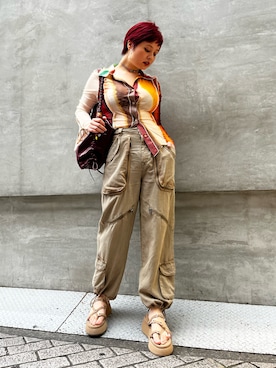 「Desigual（デシグアル）のDesigual × Christian Lacroix｜グラデーションリボンスリーブシアーシャツ（Tシャツ/カットソー、ホワイト系）」を使った、Desigual心斎橋STAFFさんの春コーディネート