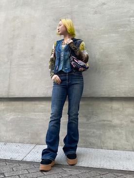 「SWAROVSKI（スワロフスキー）のアイテム」を使った、Desigual心斎橋STAFFさん（レディース・162cm）の冬コーディネート