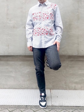 「Desigual（デシグアル）のアイテム（デニムパンツ）」を使った、Desigual心斎橋STAFFさん（メンズ・181cm）の春コーディネート