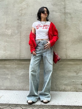 「Desigual（デシグアル）の【Desigual × Nicki Nicole】「BOYS LIE」メッセージ×エンジェルモチーフ 半袖Tシャツ  2026年春夏 新作（Tシャツ/カットソー、ホワイト系）」を使った、Desigual心斎橋STAFFさんの春コーディネート