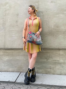 「SWAROVSKI（スワロフスキー）のアイテム」を使った、Desigual心斎橋STAFFさん（レディース・162cm）の夏コーディネート