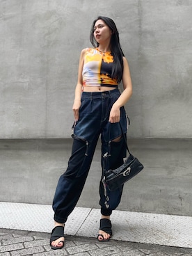 「Desigual（デシグアル）のアーティフラワーTシャツ（Tシャツ/カットソー、その他）」を使った、Desigual心斎橋STAFFさんの春コーディネート