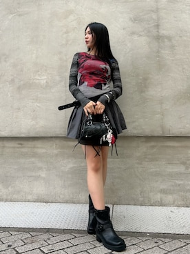 「Desigual（デシグアル）のFloral graphic stretch knit / フローラルグラフィックストレッチニット（Tシャツ/カットソー、ブラック系）」を使った、Desigual心斎橋STAFFさん（レディース・162cm）の秋コーディネート