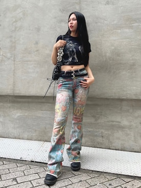 「Desigual（デシグアル）のブラックキャットフォトプリントTシャツ【2026秋冬新作】（T Shirts、ブラック系）」を使った、Desigual心斎橋STAFFさん（レディース・163cm）の夏コーディネート