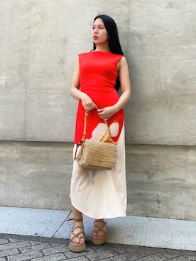 「Desigual（デシグアル）のフラワードレープ切り替えミディドレス（One piece dress、オレンジ系）」を使った、Desigual心斎橋STAFFさん（レディース・163cm）の夏コーディネート
