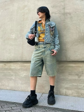 「Desigual（デシグアル）の風景ジャカードポロニットベスト（Tシャツ/カットソー、ブラウン系）」を使った、Desigual心斎橋STAFFさんの春コーディネート
