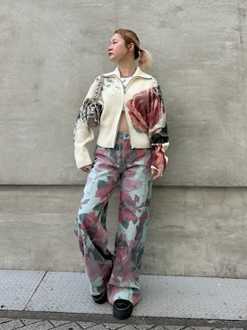 「Desigual（デシグアル）のハートモチーフ ノースリーブTシャツ【2026-2027年秋冬新作】（Tシャツ/カットソー、ホワイト系）」を使った、Desigual心斎橋STAFFさん（レディース・162cm）の秋コーディネート