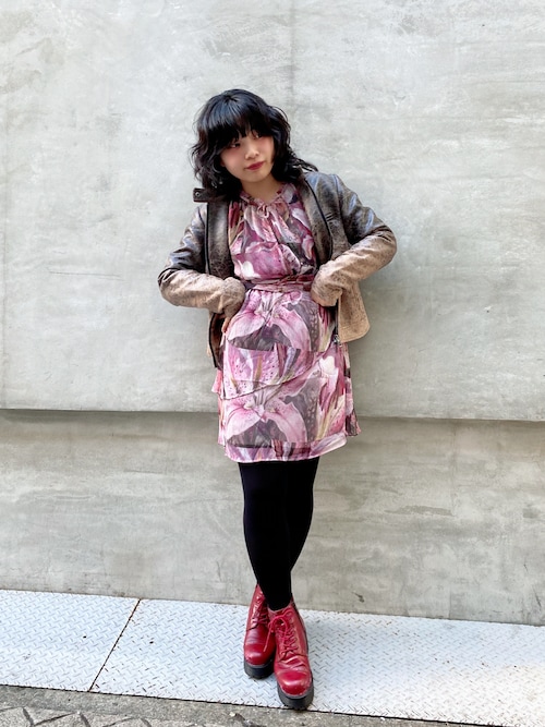 セール】オーキッドの軽やかなドレス（ワンピース）｜Desigual