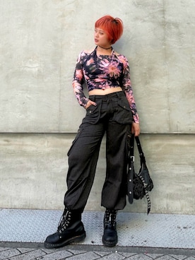 「Dr. Martens（ドクターマーチン）のアイテム（ブーツ）」を使った、Desigual心斎橋STAFFさん（レディース・158cm）の秋コーディネート