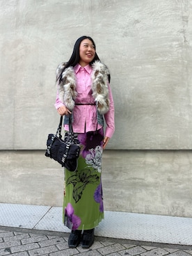 「アイテム（スカート、グリーン系）」を使った、Desigual心斎橋STAFFさん（レディース・160cm）の秋コーディネート