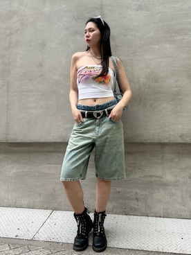 「Desigual（デシグアル）のツートーン ウォッシュ デニム バミューダ（Denim pants、ブルー系）」を使った、Desigual心斎橋STAFFさん（レディース・163cm）の夏コーディネート