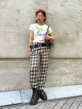 「Desigual（デシグアル）のダブルバックル本革ワイドベルト（ベルト、ブラック系）」を使った、Desigual心斎橋STAFFさん（レディース・158cm）の夏コーディネート
