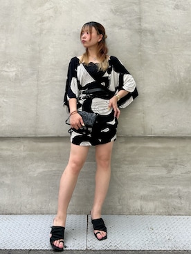 「アイテム（財布）」を使った、Desigual心斎橋STAFFさん（レディース・153cm）の夏コーディネート