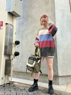 「アイテム（バックパック/リュック）」を使った、Desigual心斎橋STAFFさん（レディース・162cm）の秋コーディネート