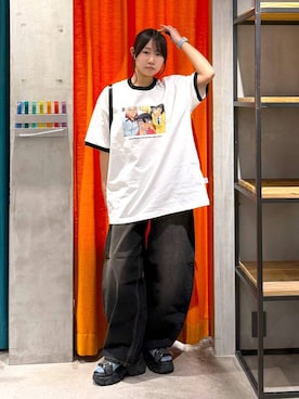 「PBLIM（ページボーイリム）の《UNISEX/３サイズ展開》バルーンデニム / ２WAYボタンで調整可能（デニムパンツ、ブラック系）」を使った、Sakiさん（レディース・156cm）の春コーディネート