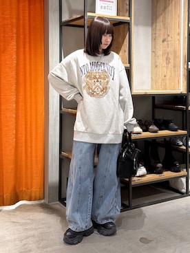 「PAGEBOY（ページボーイ）のプラットチャンキースニーカー（スニーカー、ブラック系）」を使った、Sakiさん（レディース・156cm）の春コーディネート