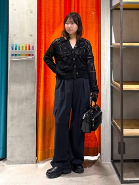 「PAGEBOY（ページボーイ）の【500mlペットボトルも入る】アウトポケットスクエアBAG（ショルダーバッグ、ブラック系）」を使った、Sakiさん（レディース・156cm）の春コーディネート