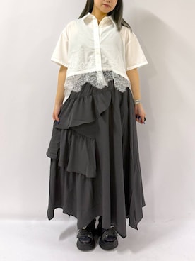 「PAGEBOY（ページボーイ）のハイショクステッチフリルスカート（スカート、グレー系）」を使った、Sakiさん（レディース・156cm）の夏コーディネート