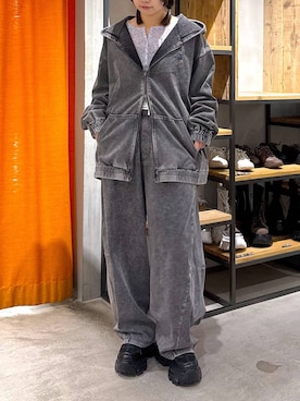 「PAGEBOY（ページボーイ）のプラットチャンキースニーカー（スニーカー、ブラック系）」を使った、Sakiさん（レディース・156cm）の春コーディネート