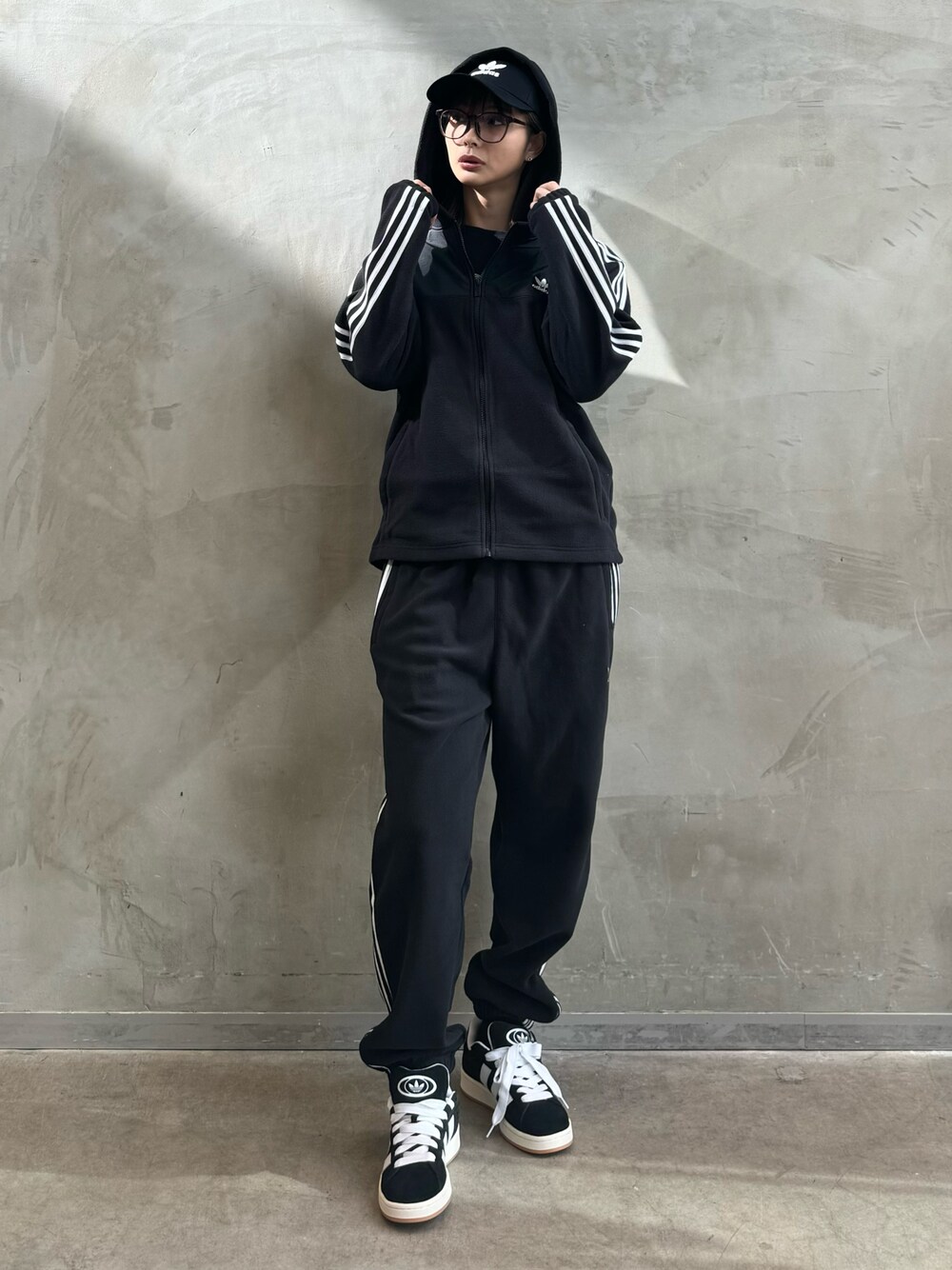 AG(アディダス オリジナルスショップ 福岡)｜adidasのパーカーを使った