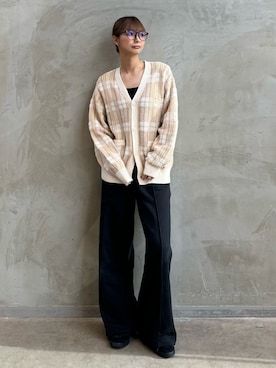 「アディダスオリジナルス」｜「アイテム（カーディガン/ボレロ）」を使った、AGさん（レディース・174cm）の冬コーディネート