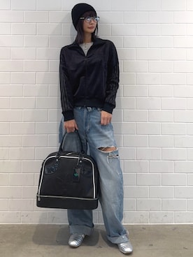 「アイテム（ジャージ）」を使った、AGさん（レディース・174cm）の秋コーディネート