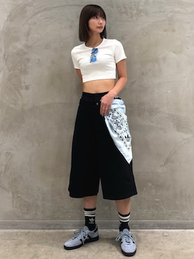 「アイテム（スニーカー）」を使った、AGさん（レディース・174cm）の夏コーディネート