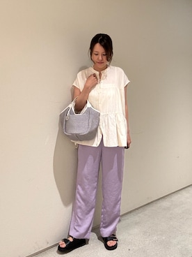 「アイテム（かごバッグ、グレー系）」を使った、erikaさん（レディース・153cm）の春コーディネート