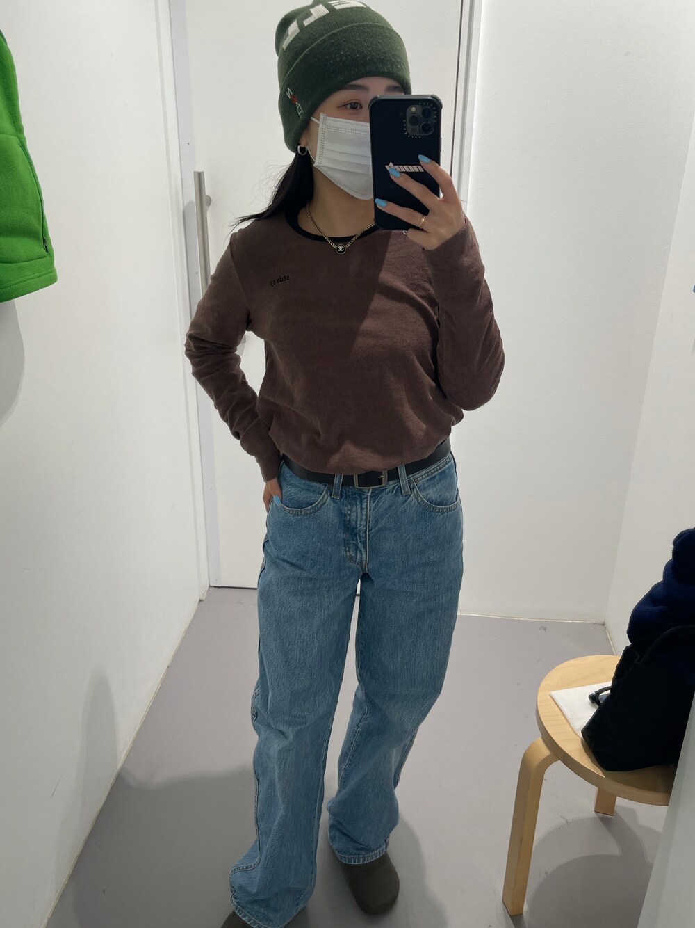 「未来のWEARISTAプロジェクト、秋コーデ、ストリート、休日コーデ」｜「UNIQLOのアイテム（デニムパンツ、ブルー系）」を使った、  NOAHさん（レディース・155cm）の冬コーディネートの1枚目の写真