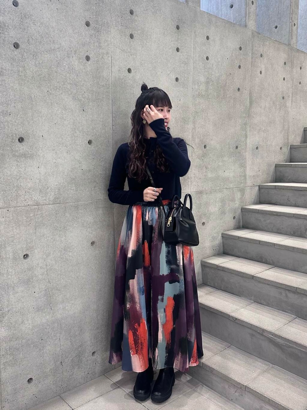 「アーバンリサーチ、大人カジュアル、ニット、URBANRESEARCH、春コーデ、newarrival、高身長コーデ、オリジナル、cashmere、urbanresearchkyoto」｜「URBAN RESEARCHのタンクソールサイドゴアブーツ（ブーツ、ブラック系）」を使った、茜Akane🍧さん（レディース・165cm）の冬コーディネートの1枚目の写真