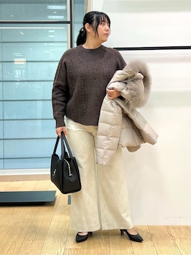 「INDIVI（インディヴィ）の【名品／撥水／抗菌防臭】ショート丈リサイクルダウンコート（ダウンジャケット/コート、ベージュ系）」を使った、shimaさん（レディース・156cm）の冬コーディネート