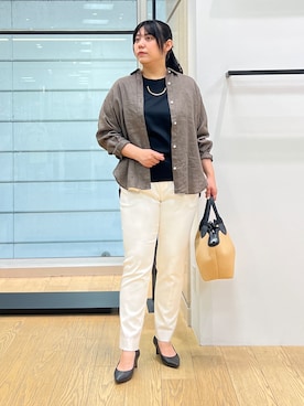 「INDIVI（インディヴィ）の【接触冷感／2WAY】カシュクールリネンシャツ（シャツ/ブラウス、ブラウン系）」を使った、shimaさん（レディース・156cm）の夏コーディネート